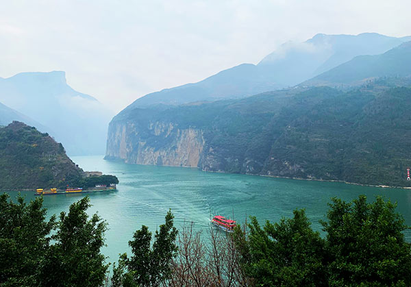 Magnificient Qutang Gorge of Three Gorges